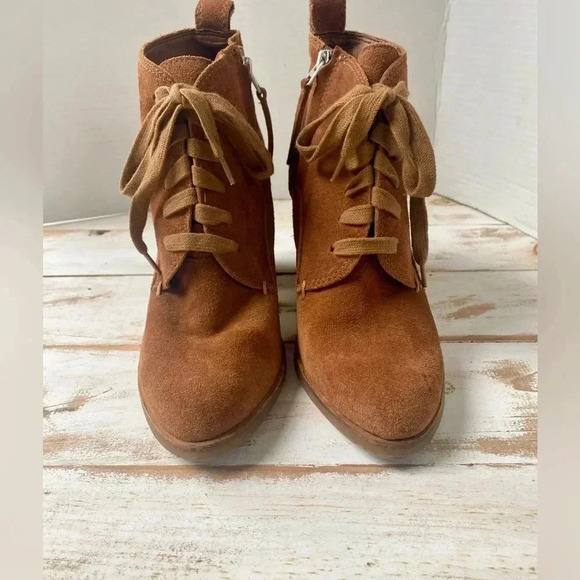 DOLCE VITA sueded lace-up cognac brown booties women’s sz 10 EUC heeled boots - Picture 2 of 14